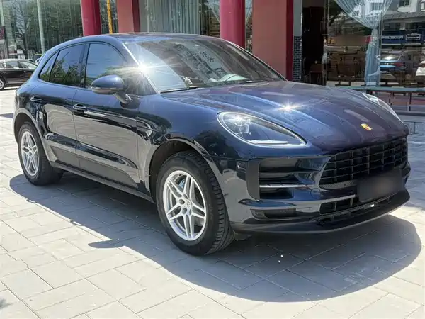 Porsche Macan 2021