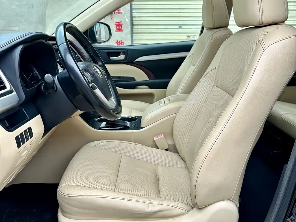 Toyota Highlander 2015 — фото 8