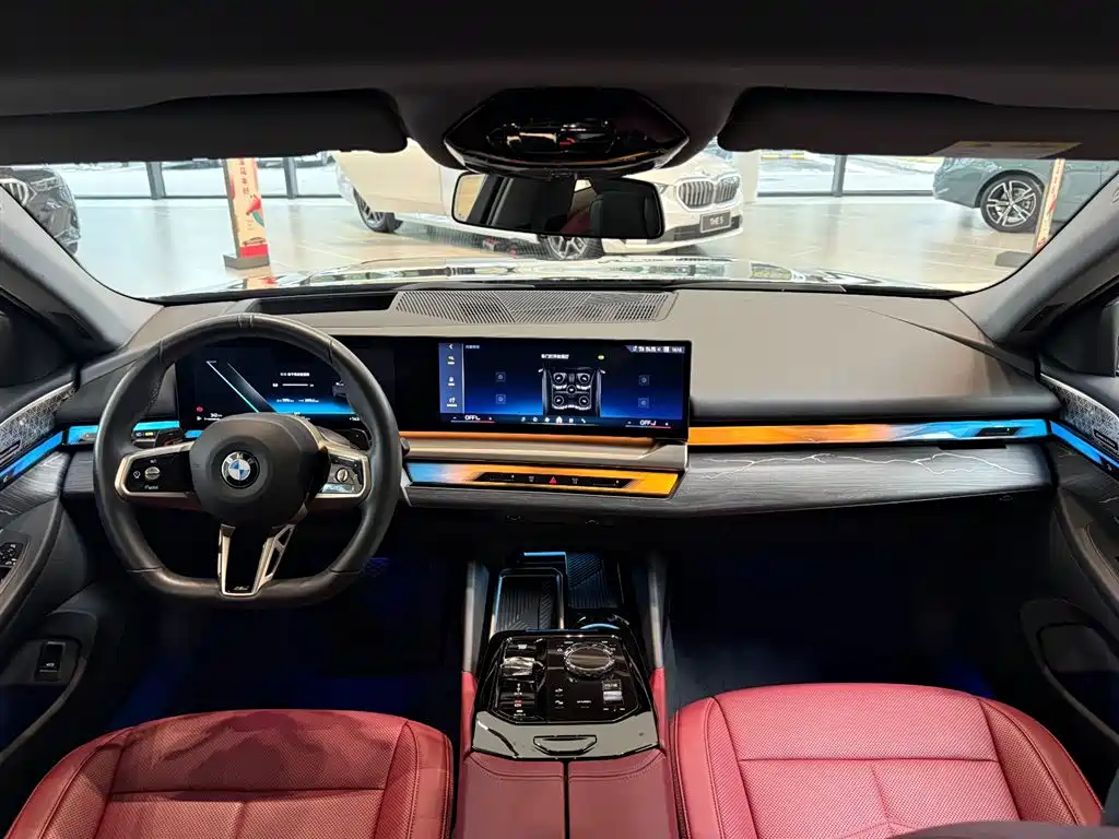 BMW 5 Series 2025