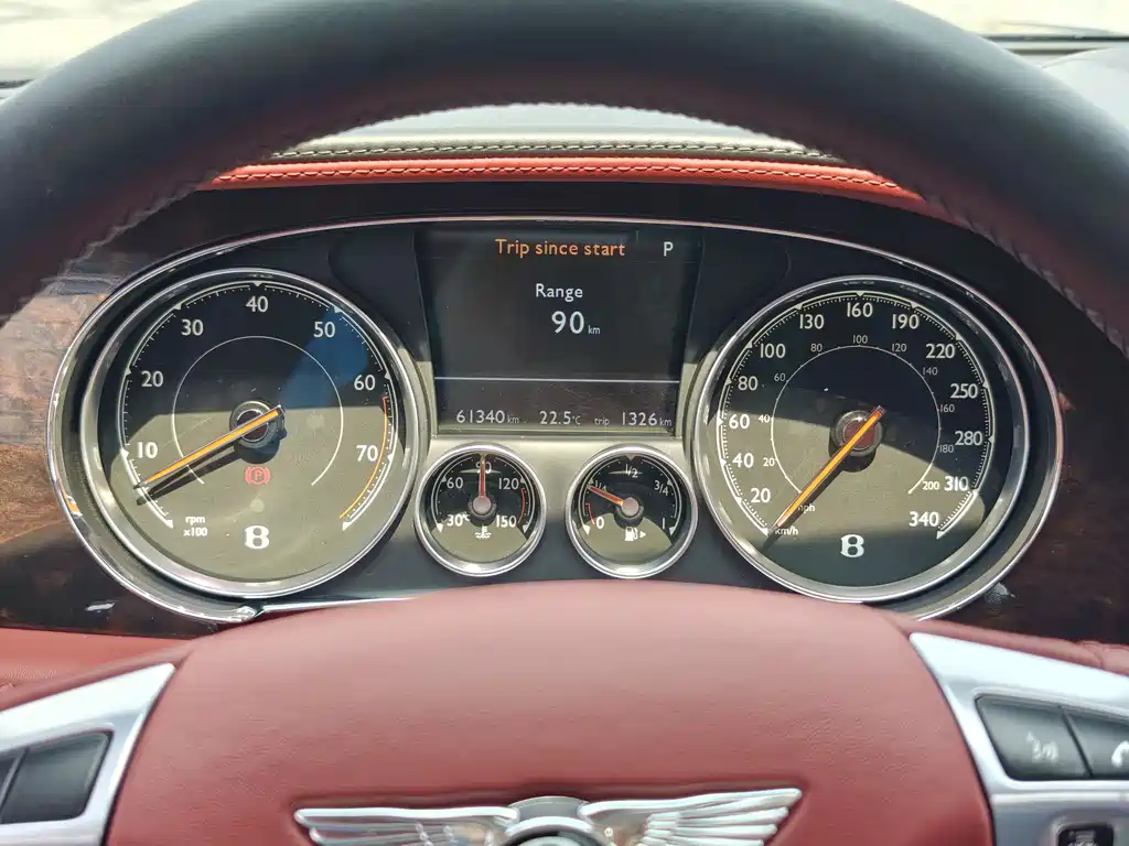 Bentley Flying Spur 2019 — фото 9