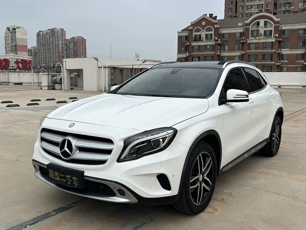 Mercedes-Benz GLA 2016 — фото 1