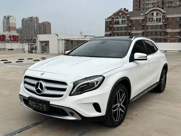 Mercedes-Benz GLA 2016