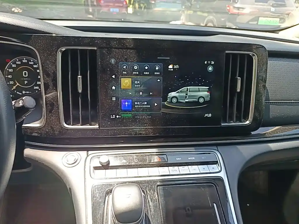 GAC Trumpchi M8 2021 — фото 13