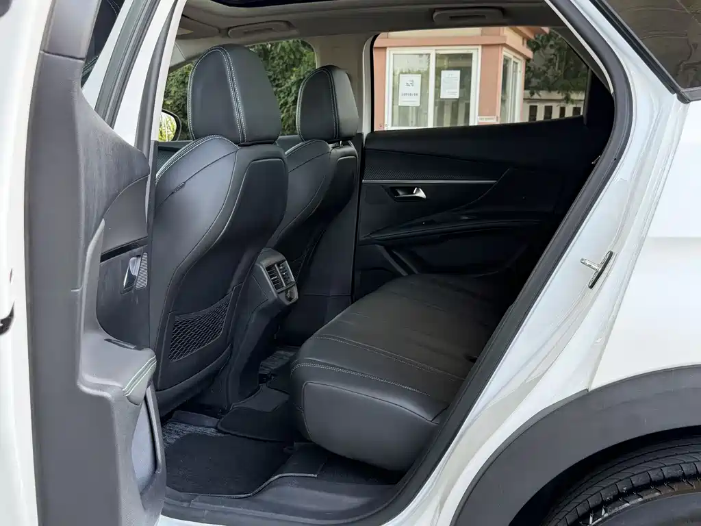 Peugeot 4008 2022 — фото 10