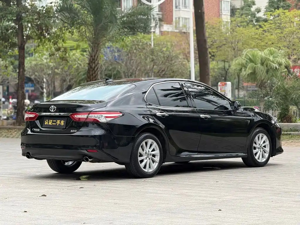 Toyota Camry 2022 — фото 20