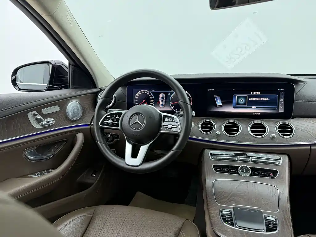 Mercedes-Benz E-Class 2020 — фото 14