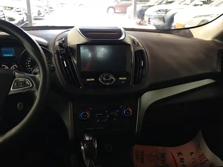 Ford Kuga 2017 — фото 13