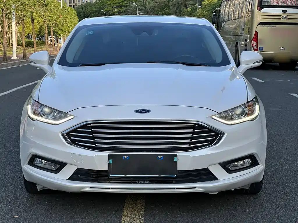 Ford Mondeo 2017 — фото 3