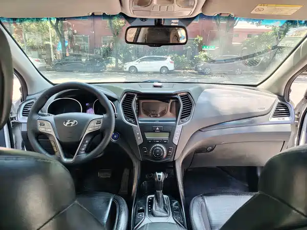 Hyundai Santa Fe 2013