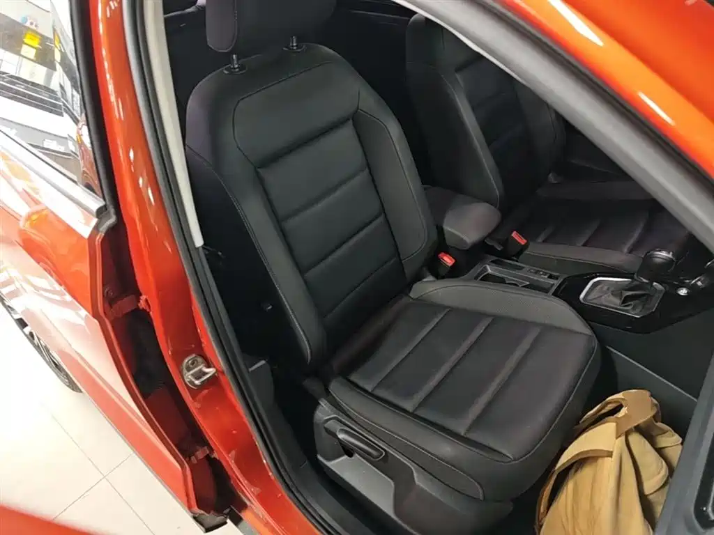 Volkswagen T-Roc 2020 — фото 25