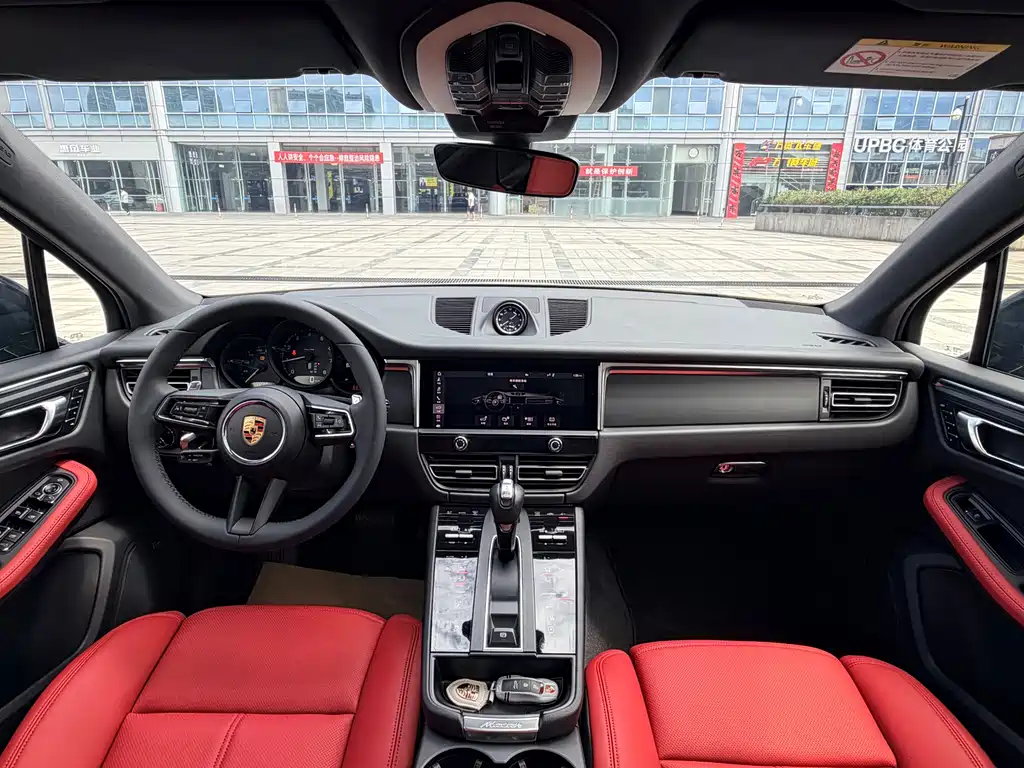 Porsche Macan 2023 — фото 17