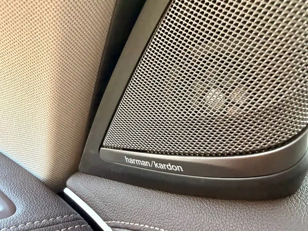 BMW 5 Series 2020 — фото 17