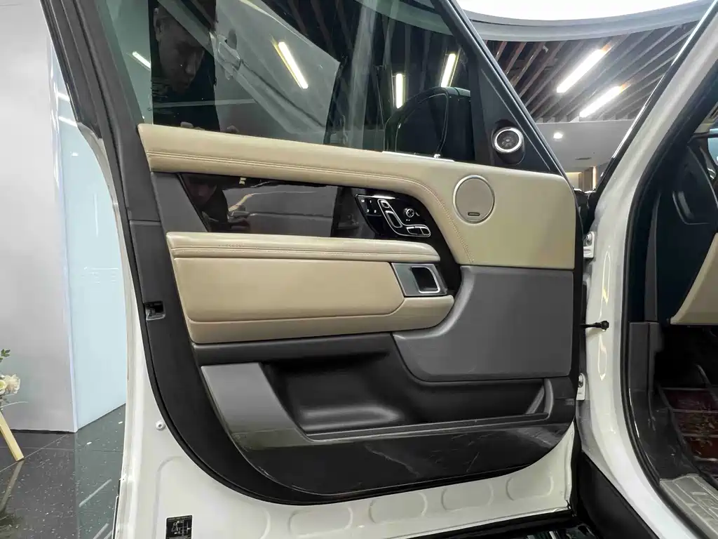 Land Rover Range Rover 2018 — фото 10