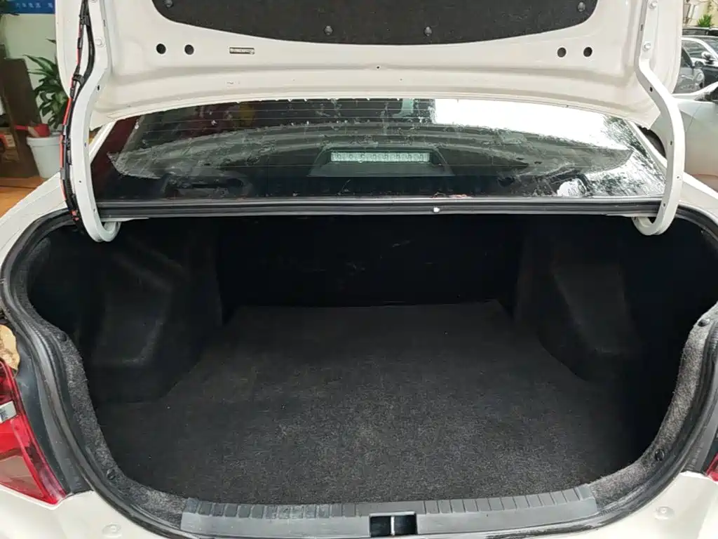 Toyota Vios 2023 — фото 19