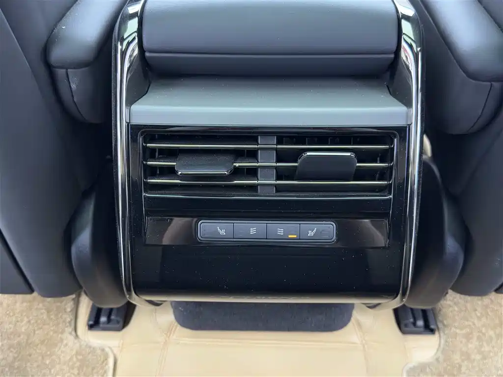 Land Rover Sport 2024 — фото 11