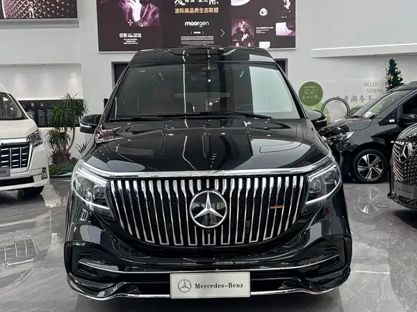 Mercedes-Benz V-Class 2024