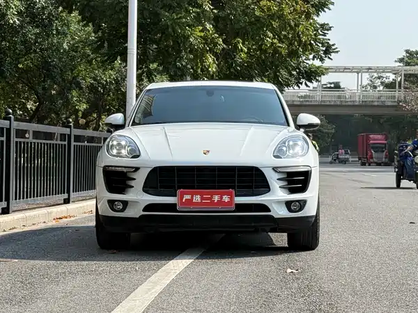 Porsche Macan 2015