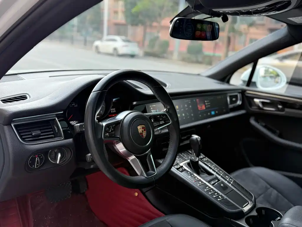 Porsche Macan 2015 — фото 20
