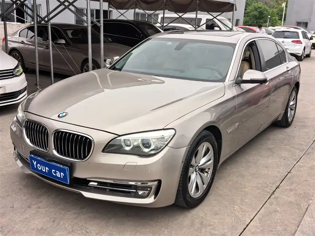 BMW 7 Series 2013 — фото 1