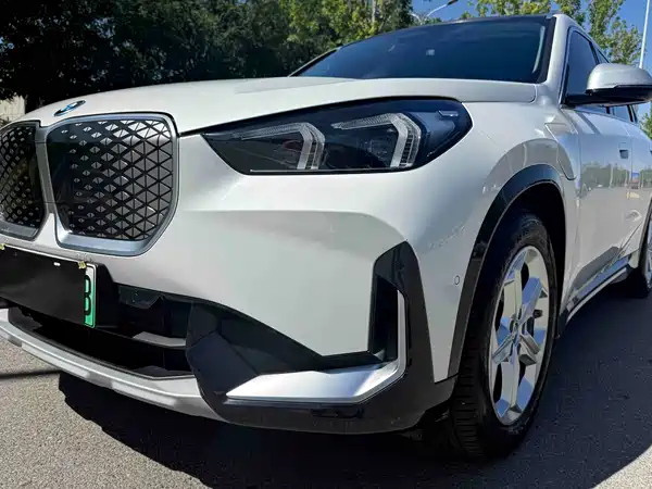BMW iX1 2024