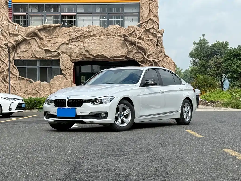 BMW 3 Series 2016