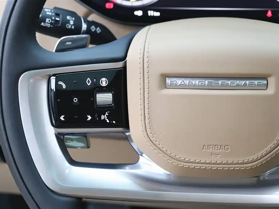 Land Rover Range Rover 2025 — фото 16