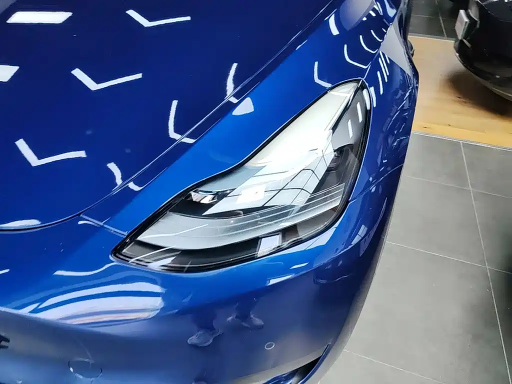 Tesla Model Y 2023 — фото 18