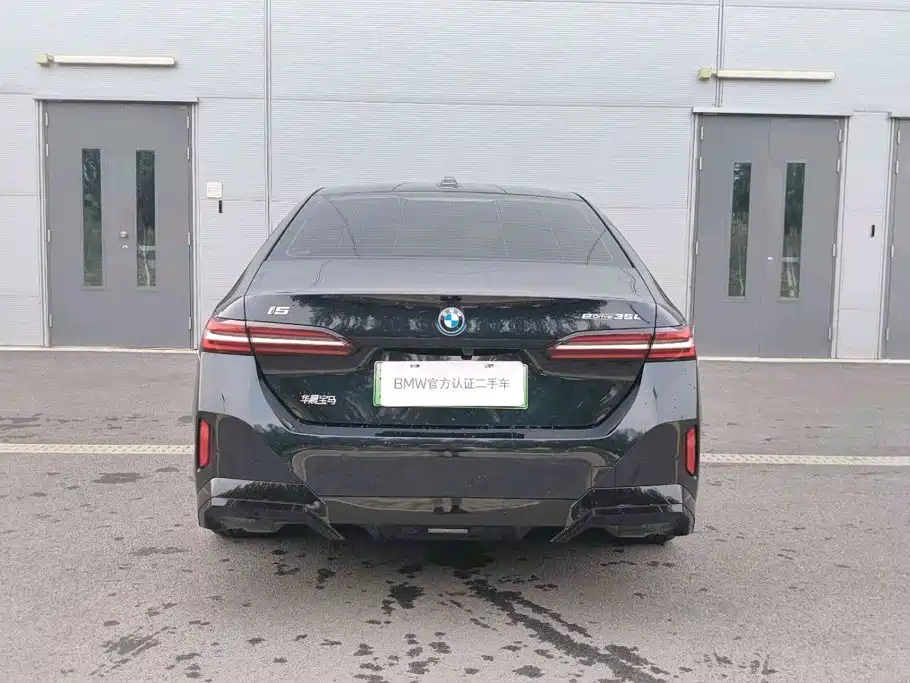 BMW i5 2025 — фото 6