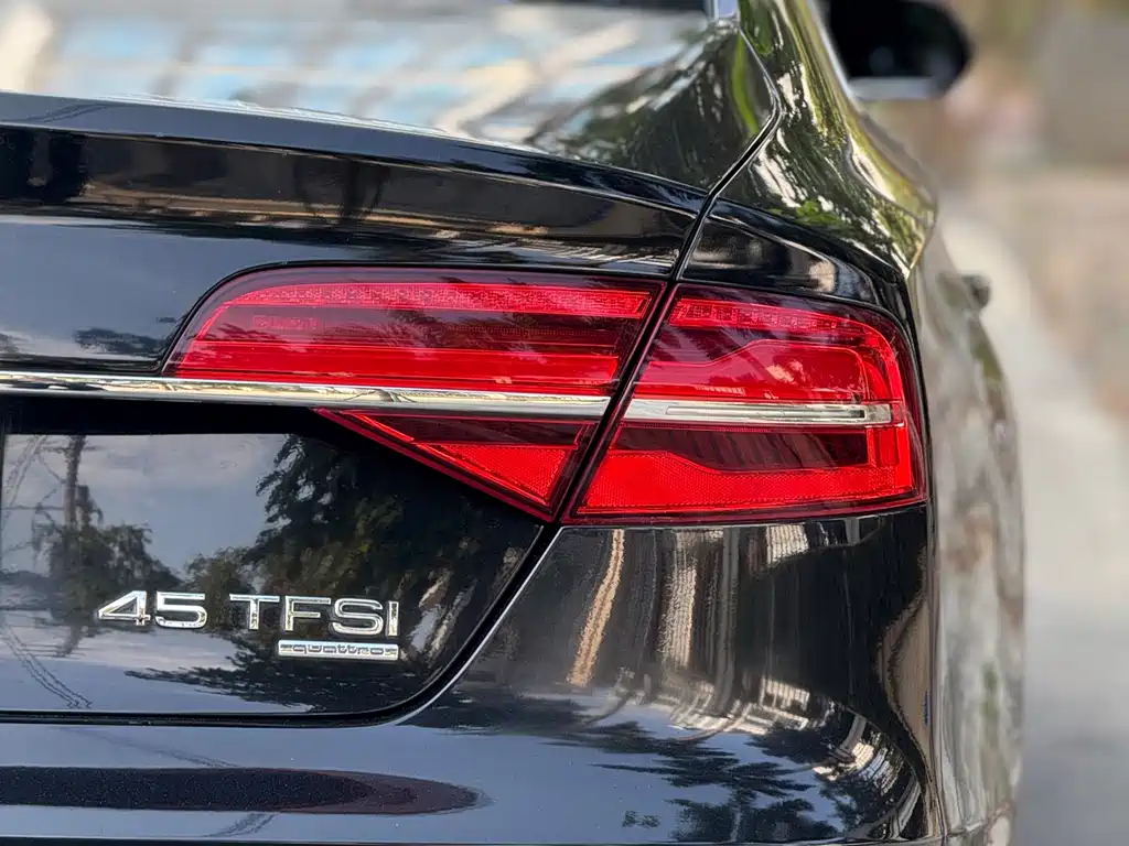 Audi A8 2016 — фото 15