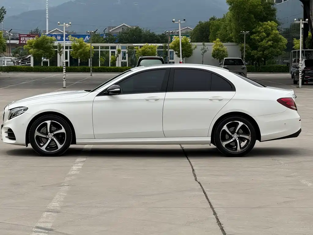 Mercedes-Benz E-Class 2018 — фото 4