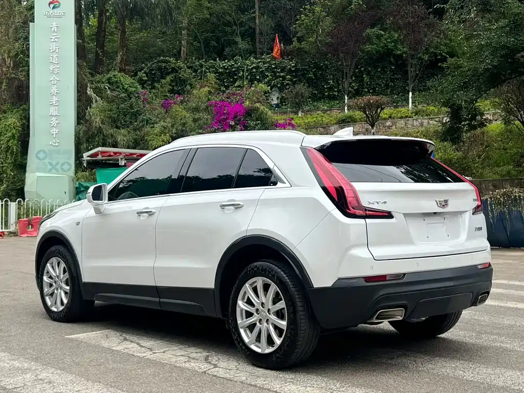 Cadillac XT4 2021 — фото 7