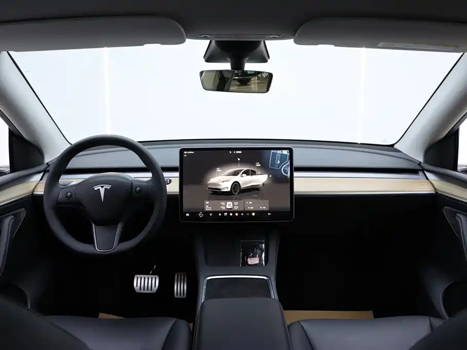 Tesla Model Y 2022 — фото 18