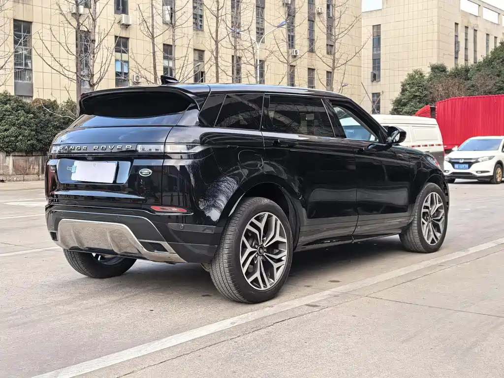 Land Rover Evoque 2024 — фото 17