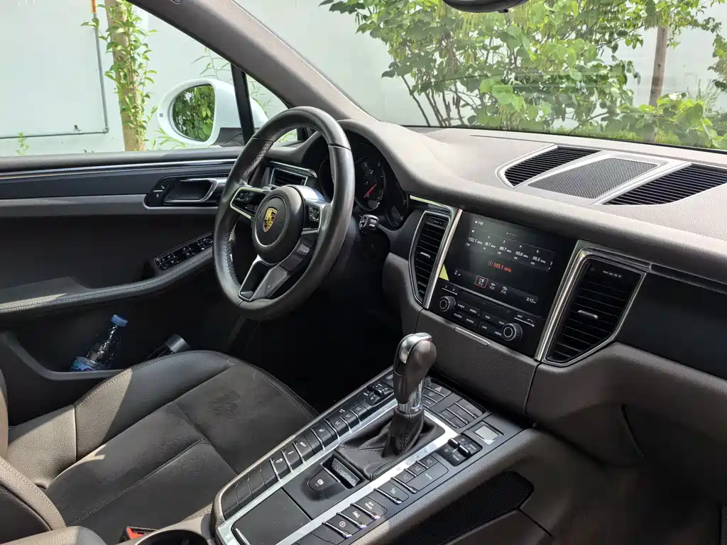 Porsche Macan 2018 — фото 8