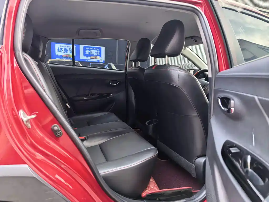 Toyota Yaris L 2021 — фото 11