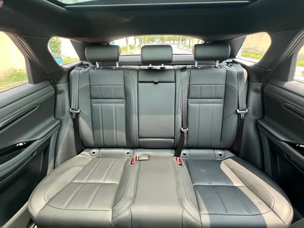 Land Rover Evoque 2021 — фото 16