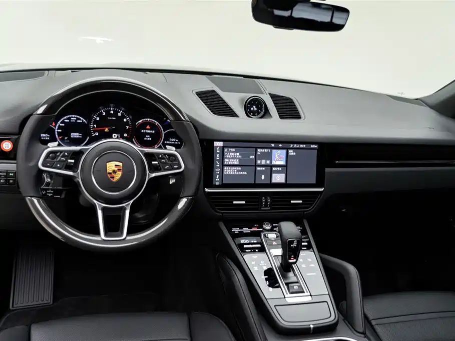 Porsche Cayenne 2021 — фото 12