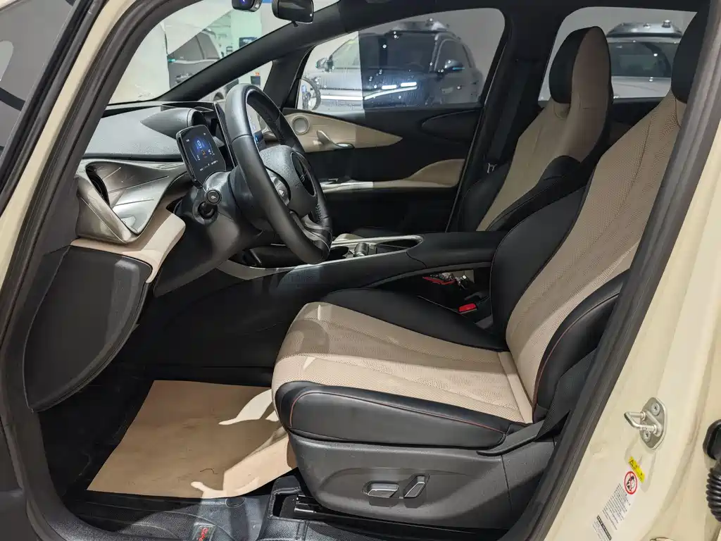 BYD Dolphin 2023