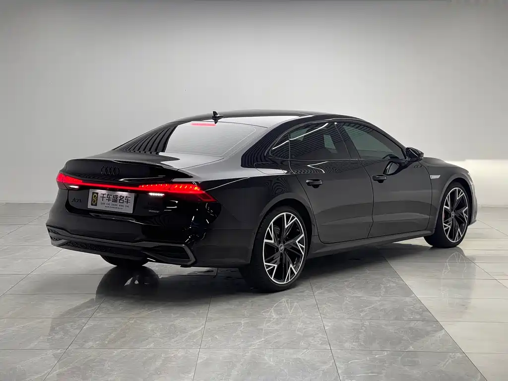 Audi A7L 2025 — фото 6