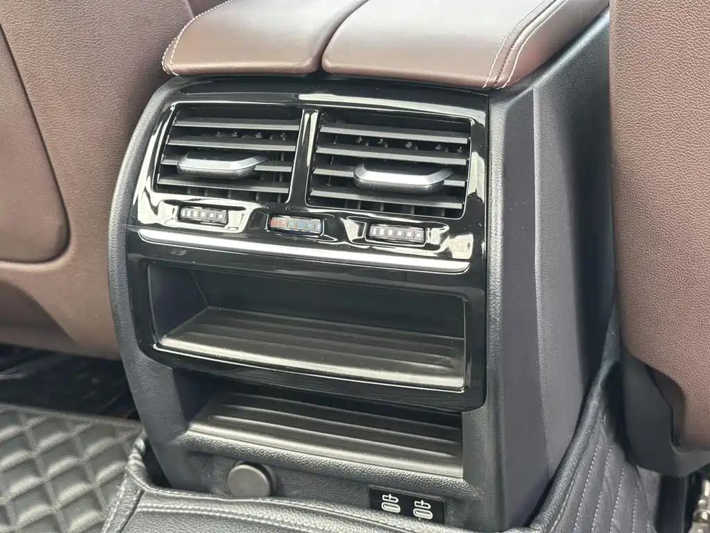 BMW 5 Series 2020 — фото 13