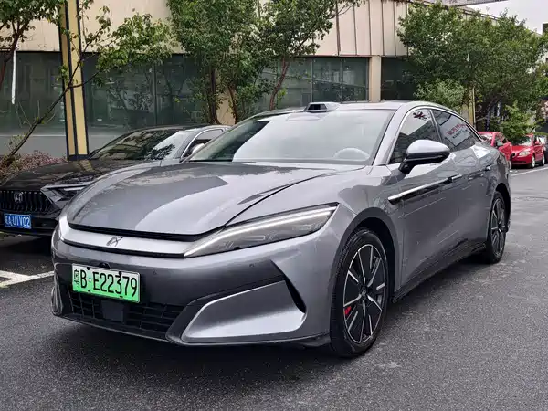 BYD Han L 2025