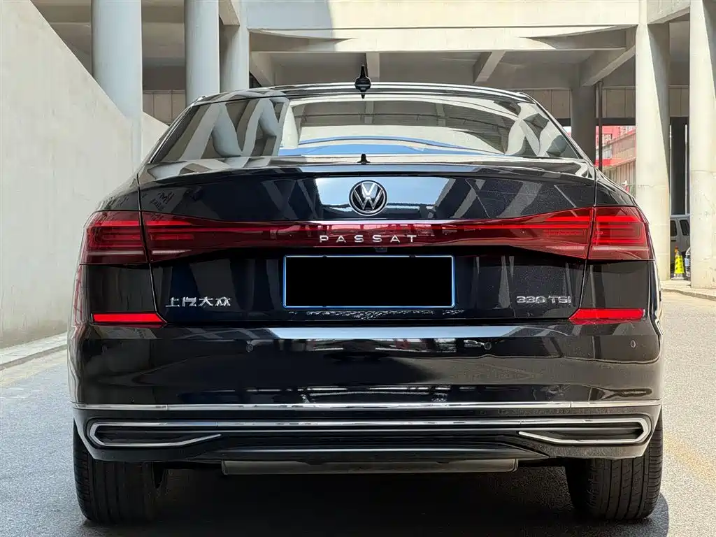 Volkswagen Passat 2023 — фото 4