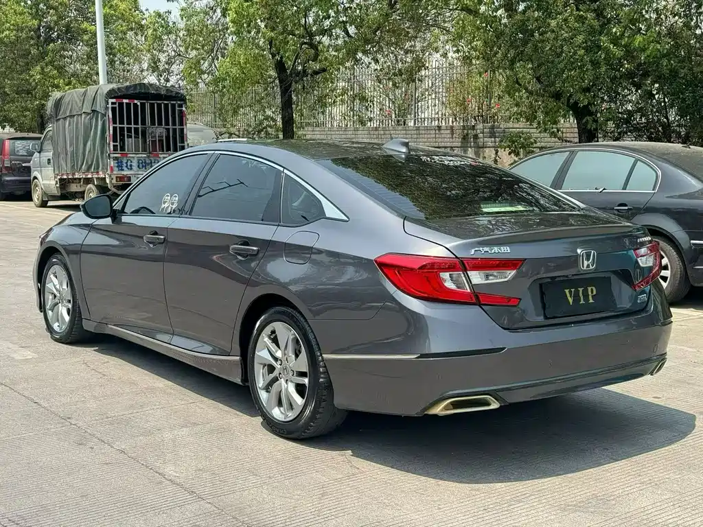 Honda Accord 2020 — фото 9