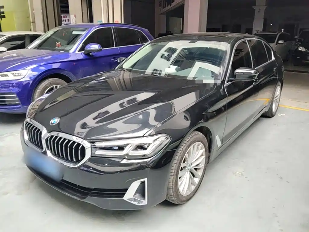 BMW 5 Series 2021 — фото 1
