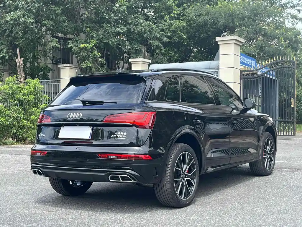 Audi Q5L 2023 — фото 14