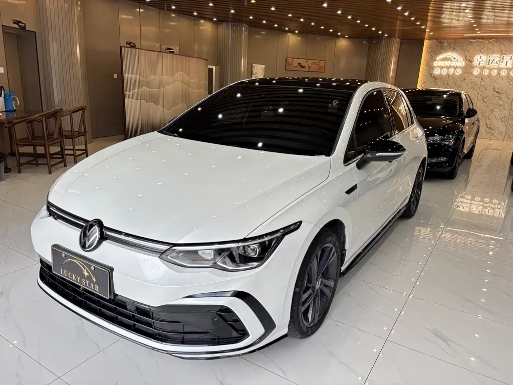 Volkswagen Golf 2024
