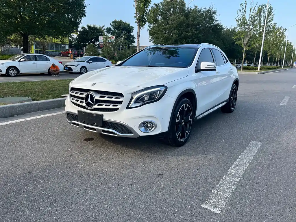 Mercedes-Benz GLA 2017