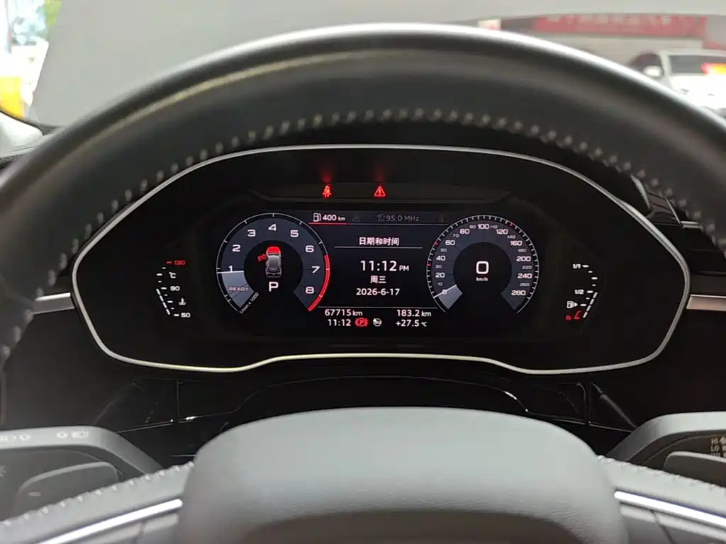 Audi Q3 2020 — фото 12