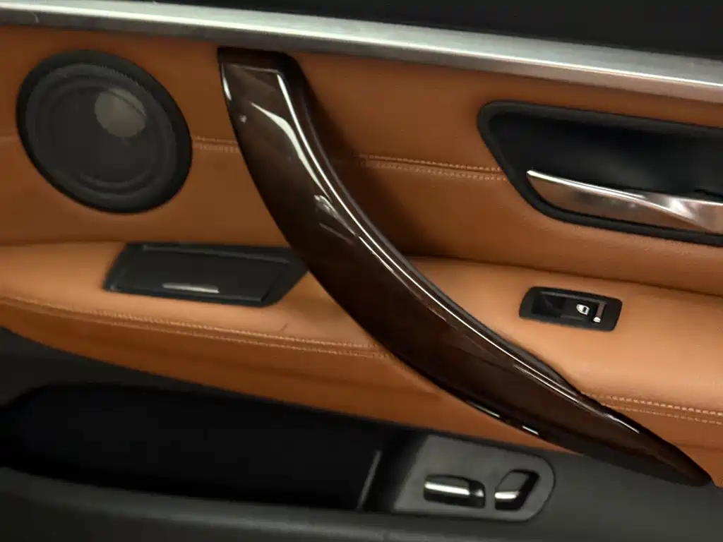 BMW 3 Series 2016 — фото 19