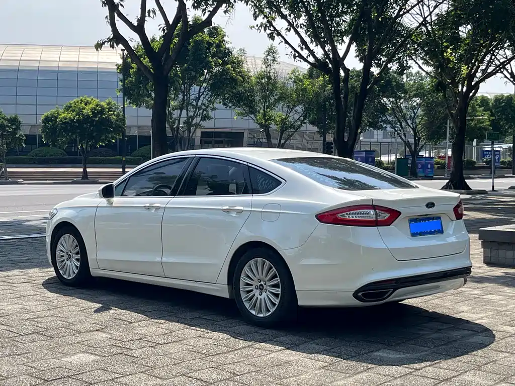 Ford Mondeo 2016 — фото 4